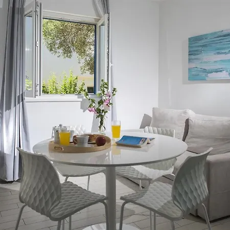 Aminess Vival Port9 * コルチュラ