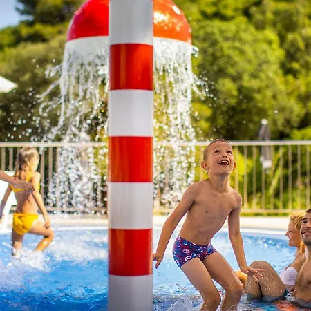 アパート Aminess Vival Port9