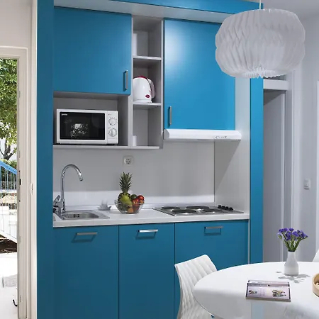 Aminess Vival Port9 *