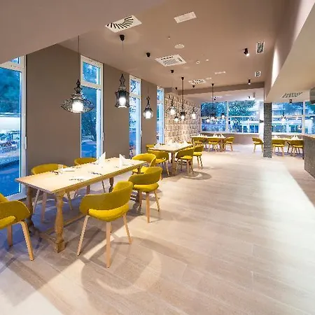 Aminess Vival Port9 Апартаменты Корчула