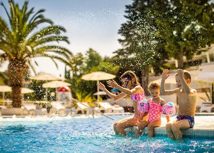 Aminess Vival Port9 *