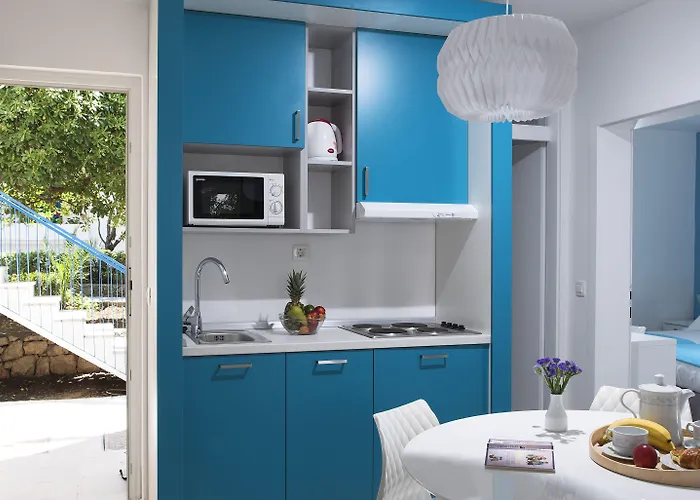 Aminess Vival Port9 *