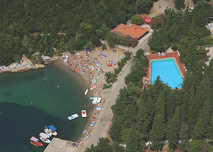 Aminess Vival Port9 *